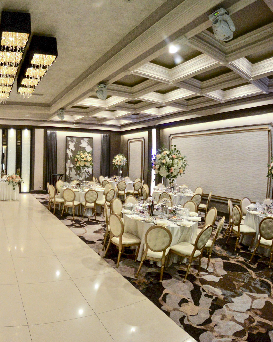 Crystal-Ballroom-Mobile-Gallery-02_02
