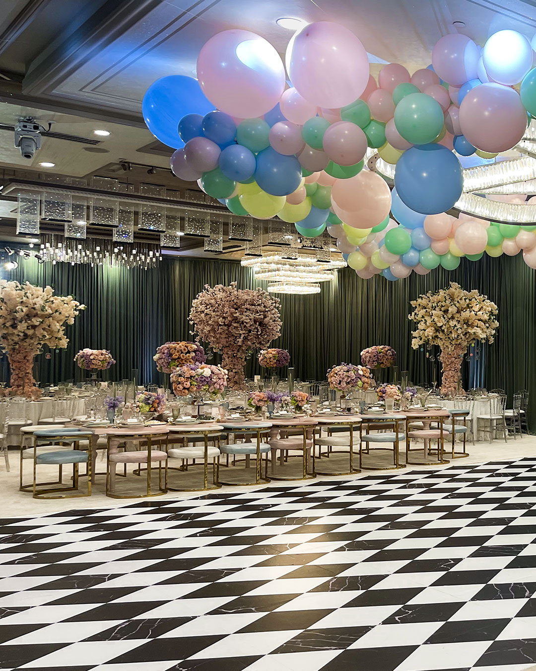 De-Luxe-Grand-Ballroom-Gallery-Mobile-05_01