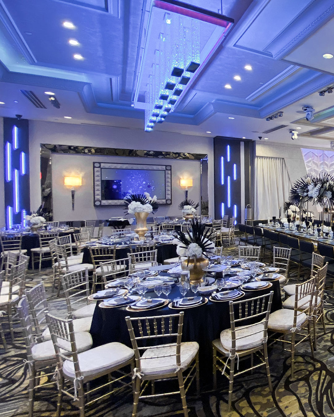 De-Luxe-Grand-Ballroom-Gallery-Mobile-09_01