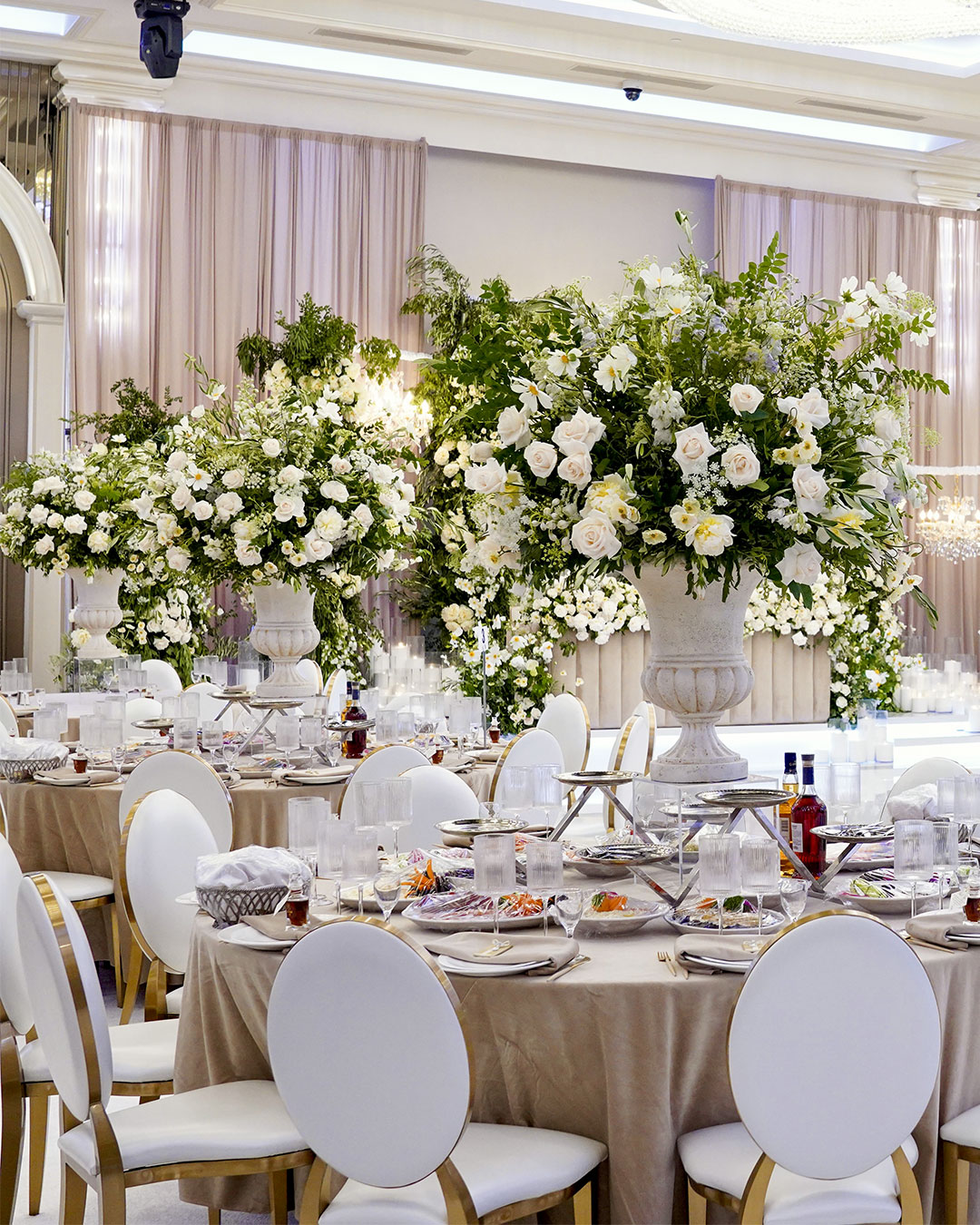 Grand-Ballroom-Mobile-Gallery-02_01