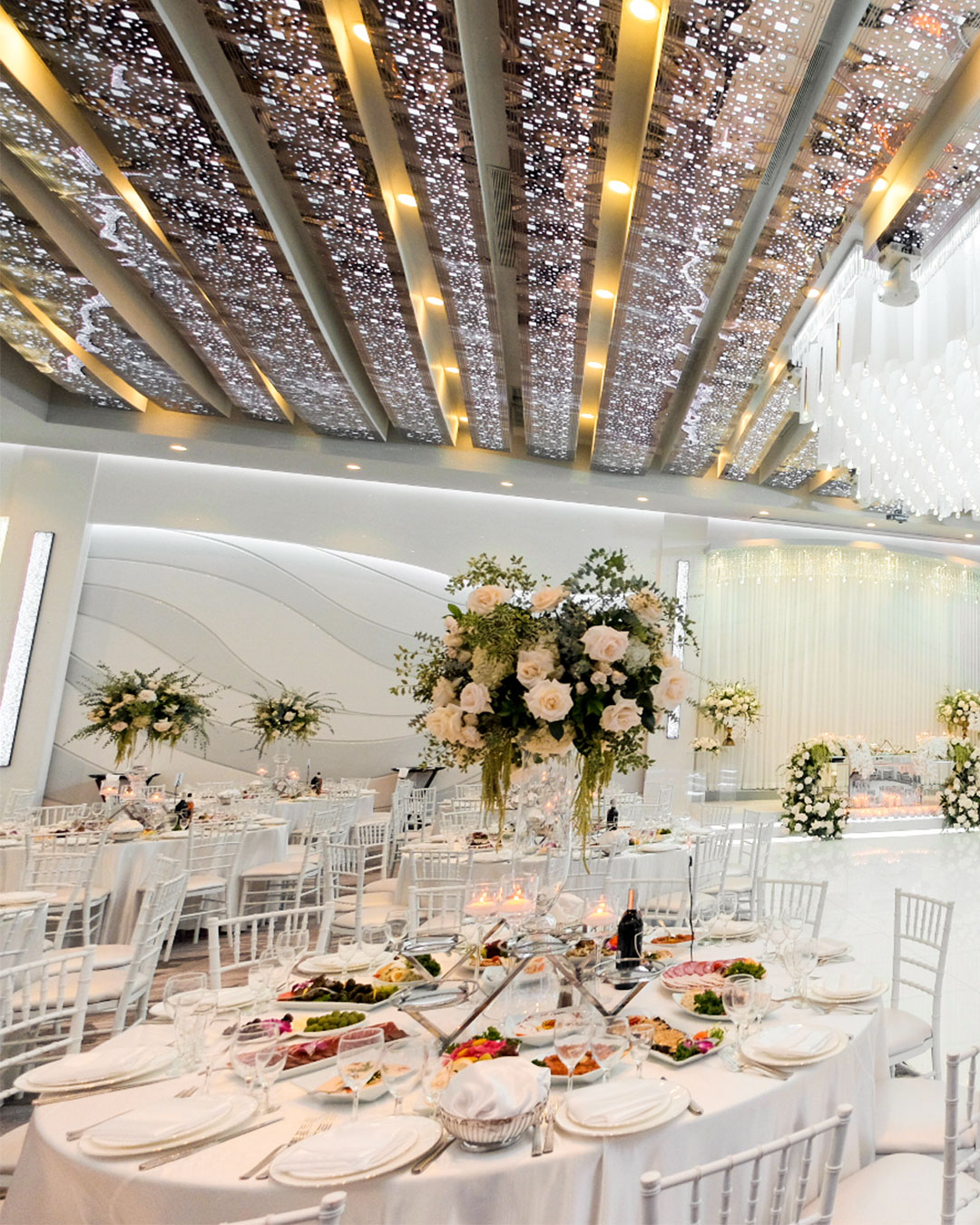 Modern-Ballroom-Mobile-Gallery-01_01