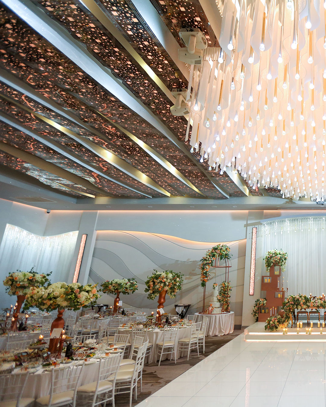 Modern-Ballroom-Mobile-Gallery-02_01