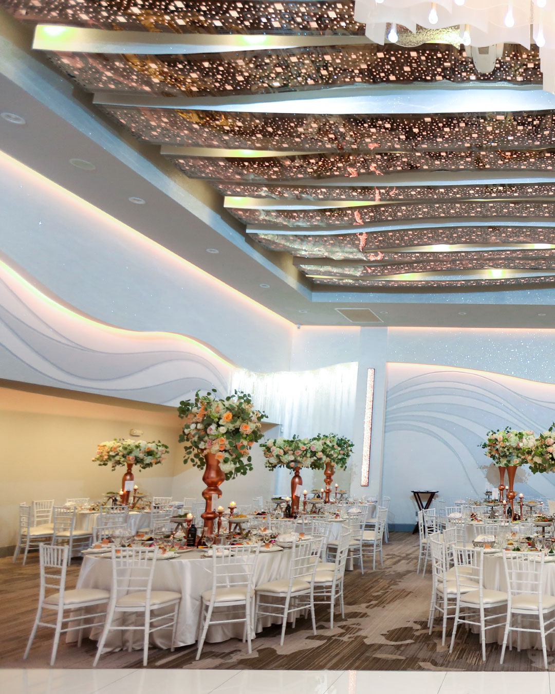 Modern-Ballroom-Mobile-Gallery-06_01