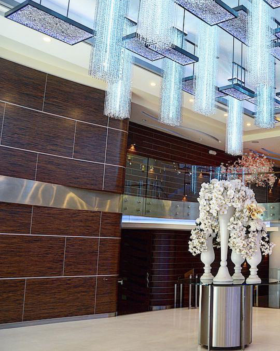 Modern-Ballroom-Mobile-Gallery-07_01