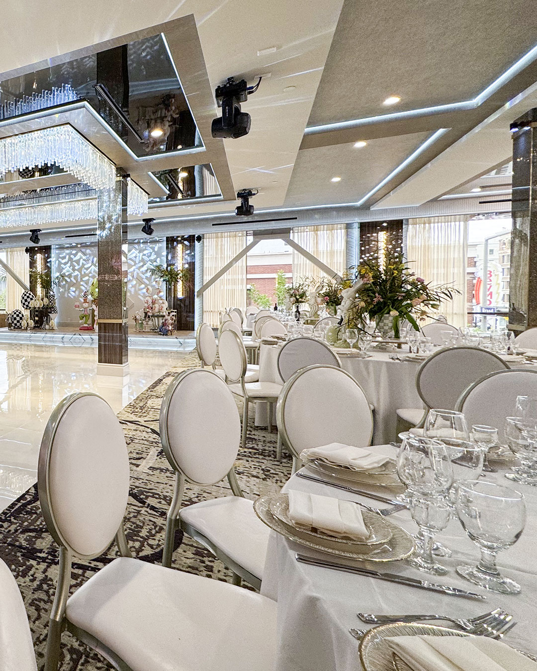 hallmark-ballroom-mobile-gallery-01_02
