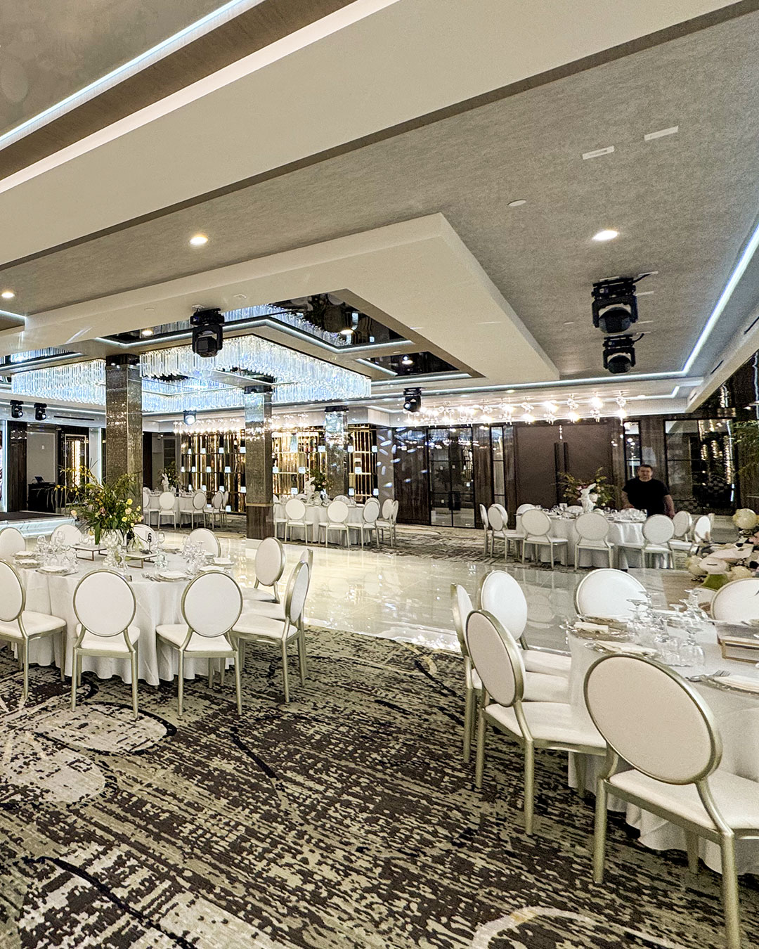 hallmark-ballroom-mobile-gallery-02_02